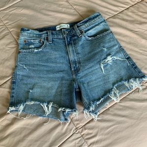 Abercrombie & Fitch High Rise 4” Short